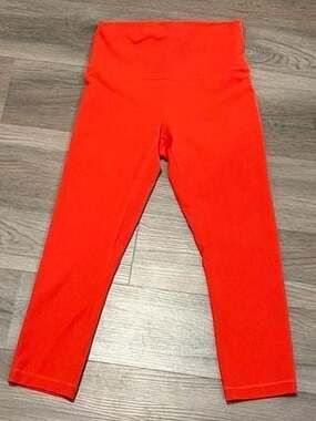 NWOT Lululemon Wunder Train High-Rise Crop 21" in Red/Orange size 6